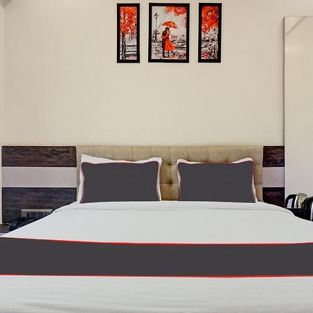 Super Townhouse Poona Royal Otel Pimpri-Chinchwad Dış mekan fotoğraf